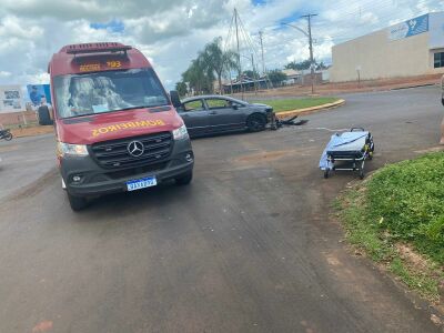 Imagem da notícia Jovem fica ferido após batida entre carro e motoneta em Chapadão do Sul